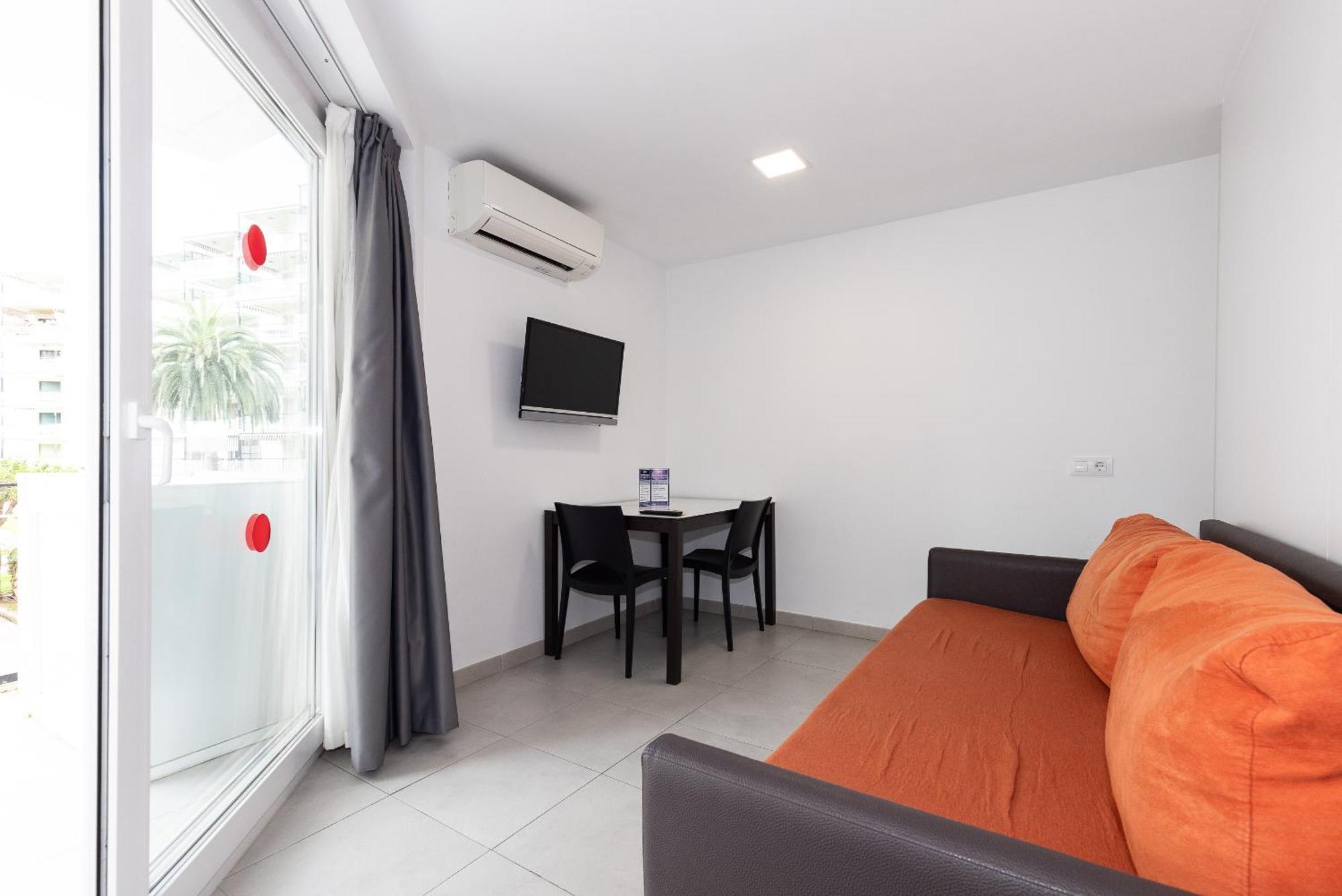 Rentalmar Aries Plus Salou Exterior photo