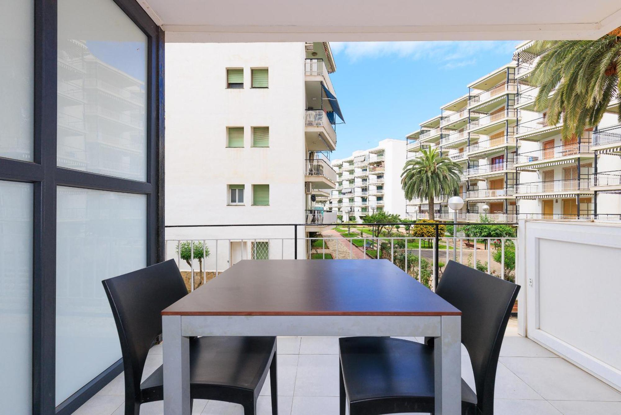 Rentalmar Aries Plus Salou Exterior photo